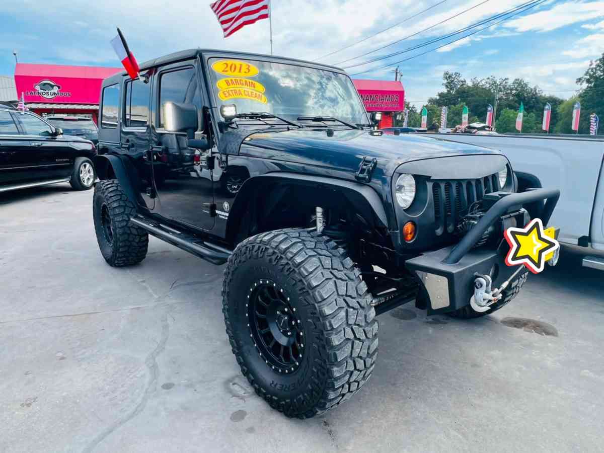 2013 Jeep Wrangler Unlimited 95k millas
