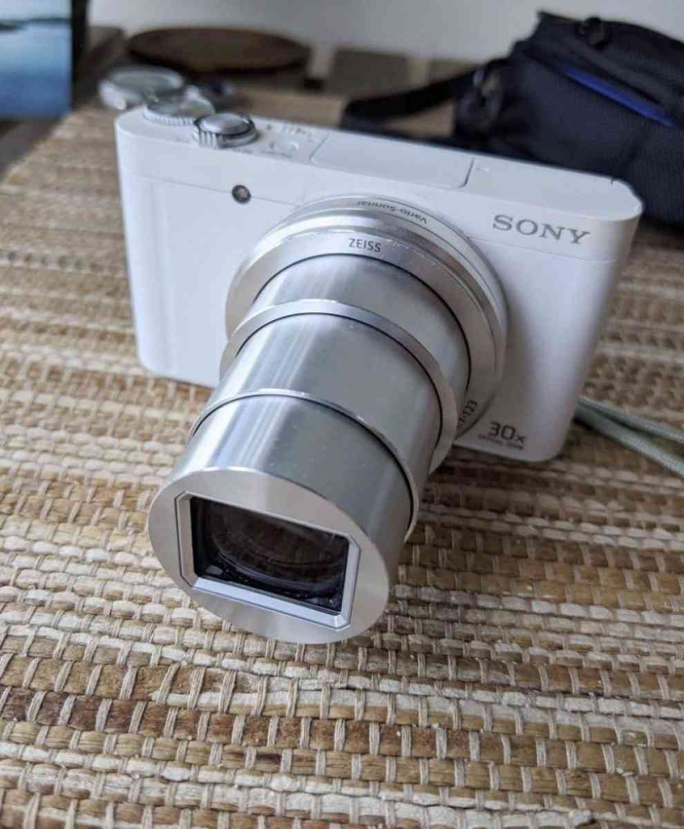Sony DSCWX500 Digital Camera