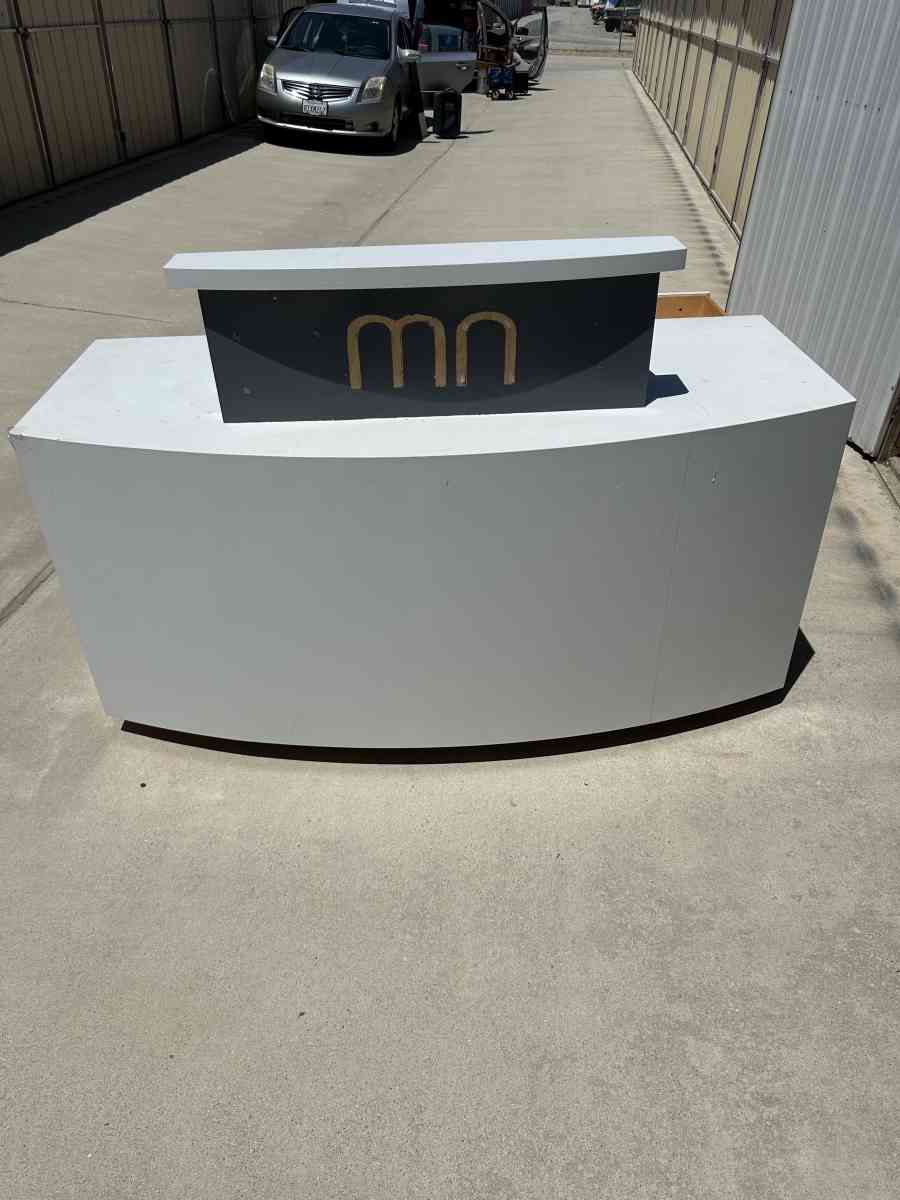 receptionist desk