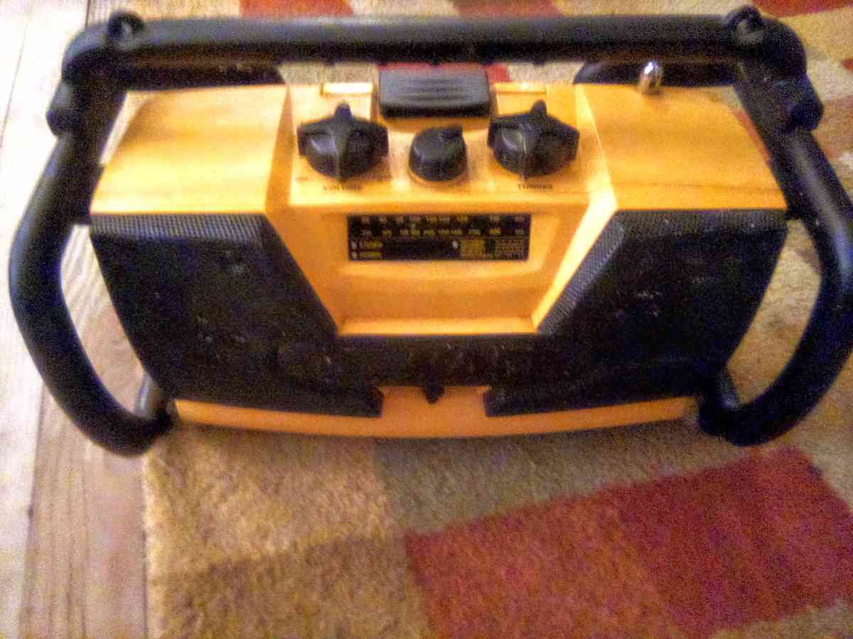 dwalt battery charger and generator and Craftsman pressure w