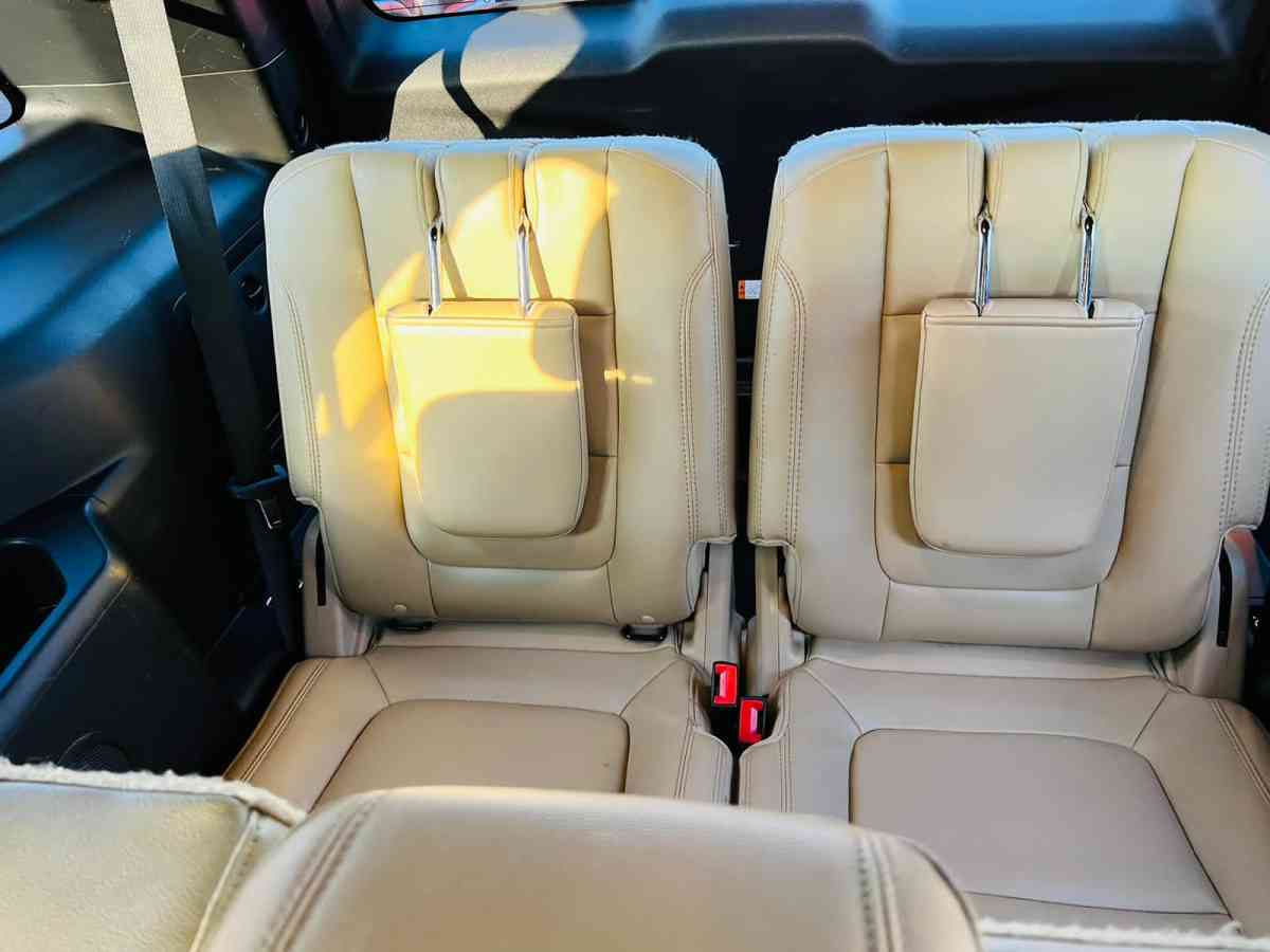 2016 FORD EXPLORER XLT 132k millas