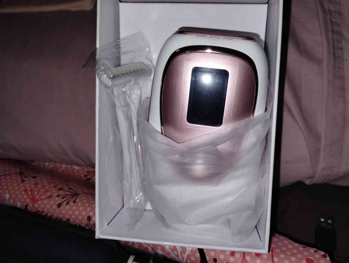 laser hair remover with cooling system