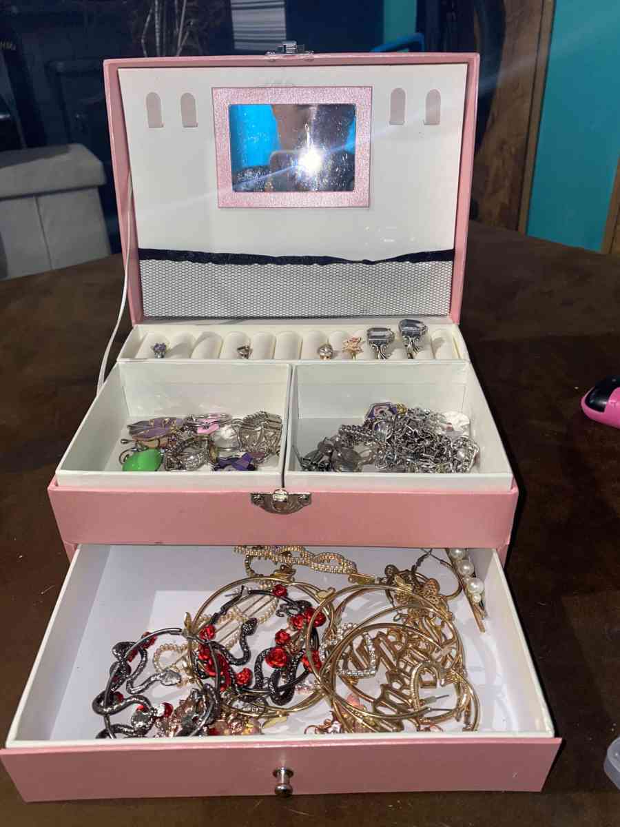 Makeup box  Jewelry Box Earrings