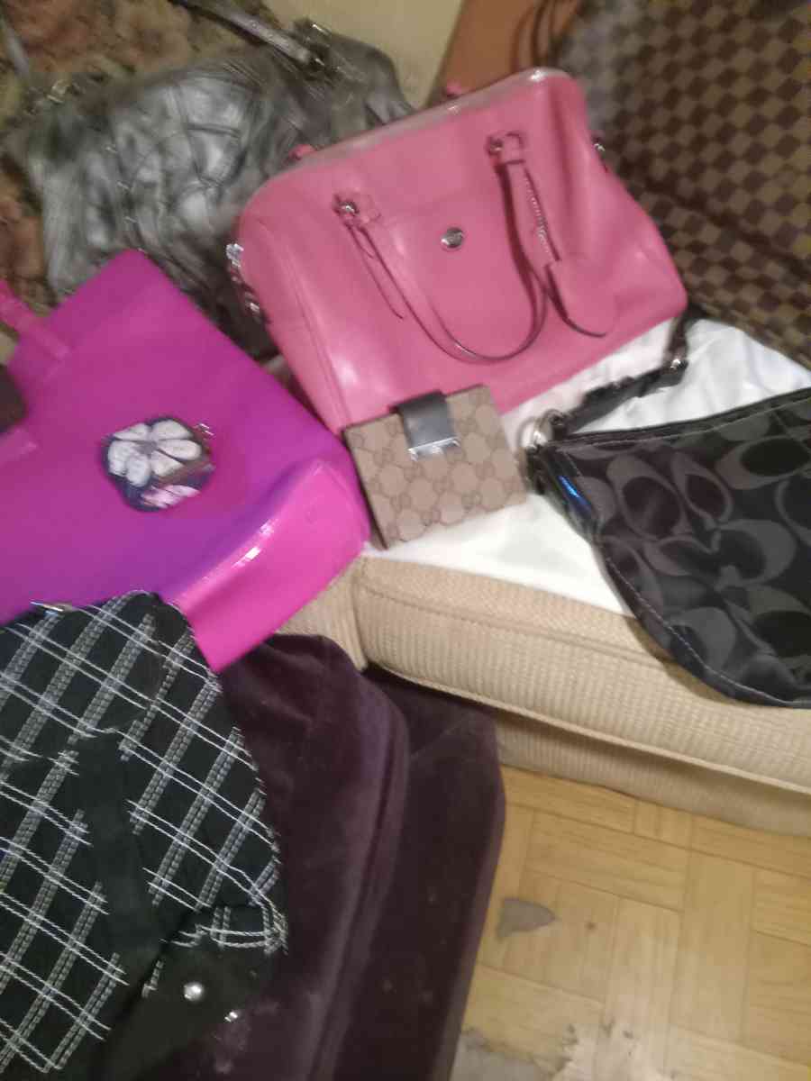 purses wristlet and wallets