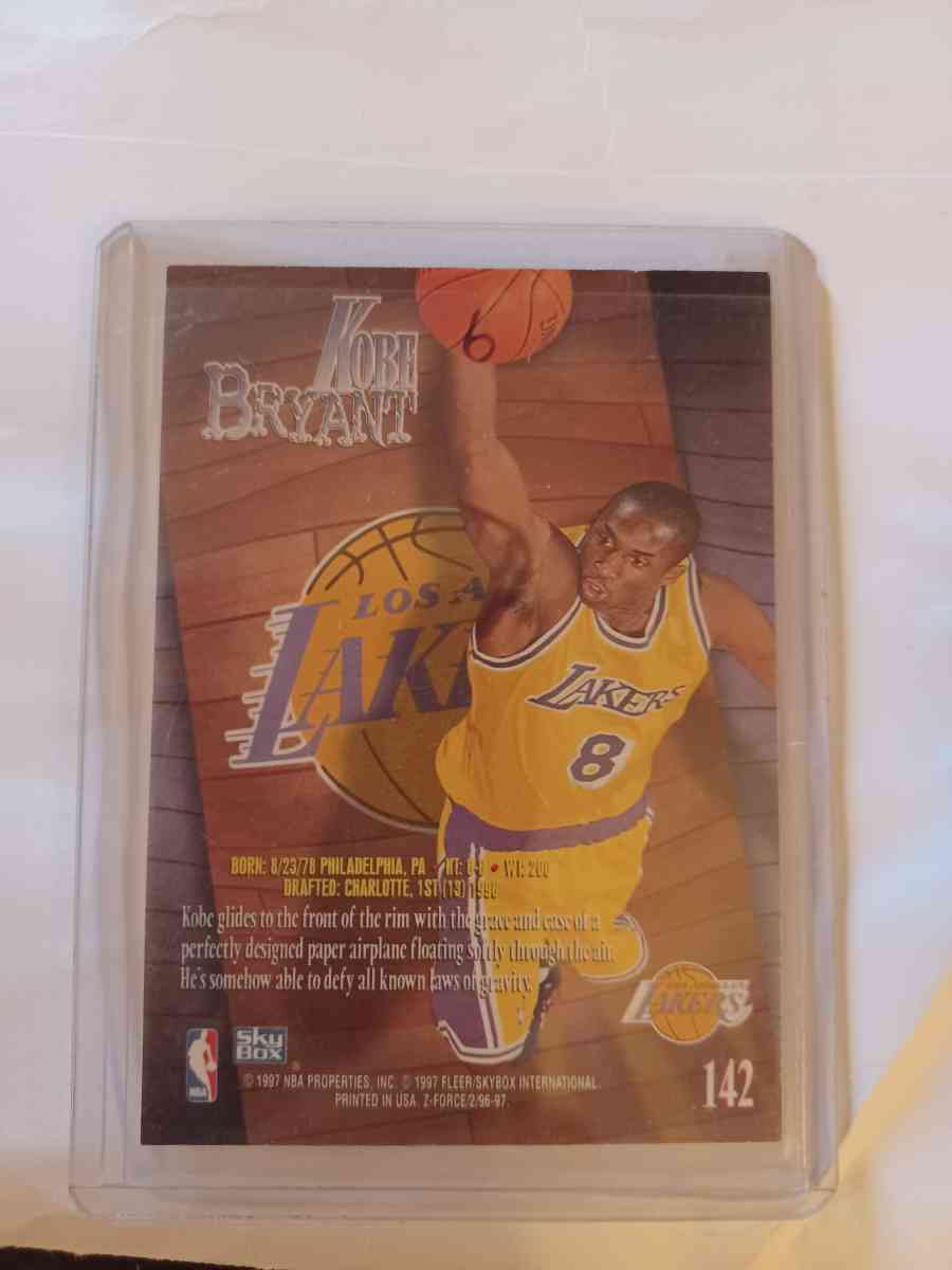 baseball basketballan football cards