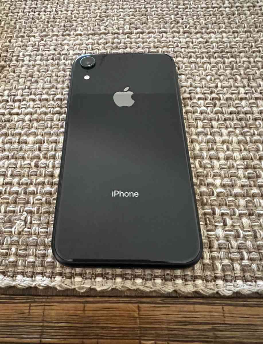 Apple IPhone XR Unlocked