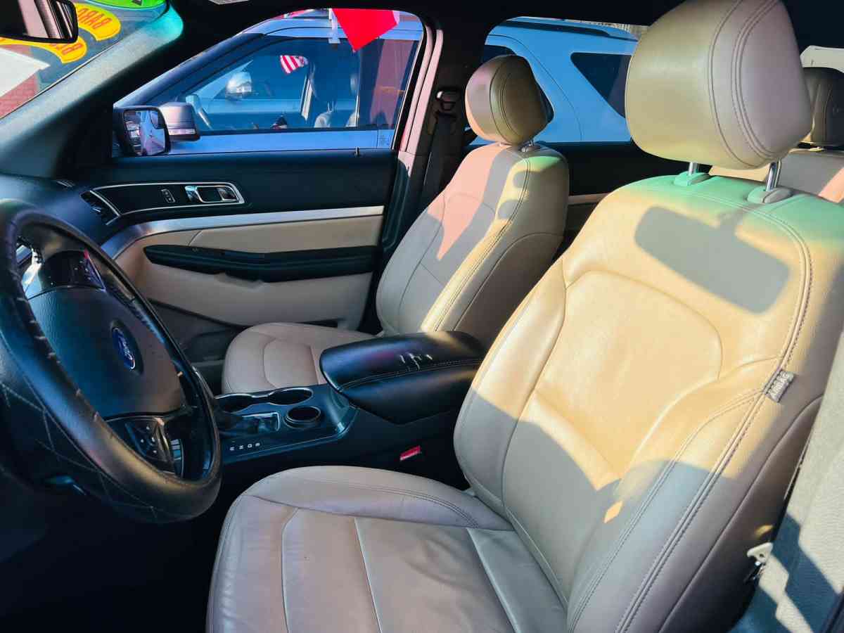 2016 FORD EXPLORER XLT 132k millas