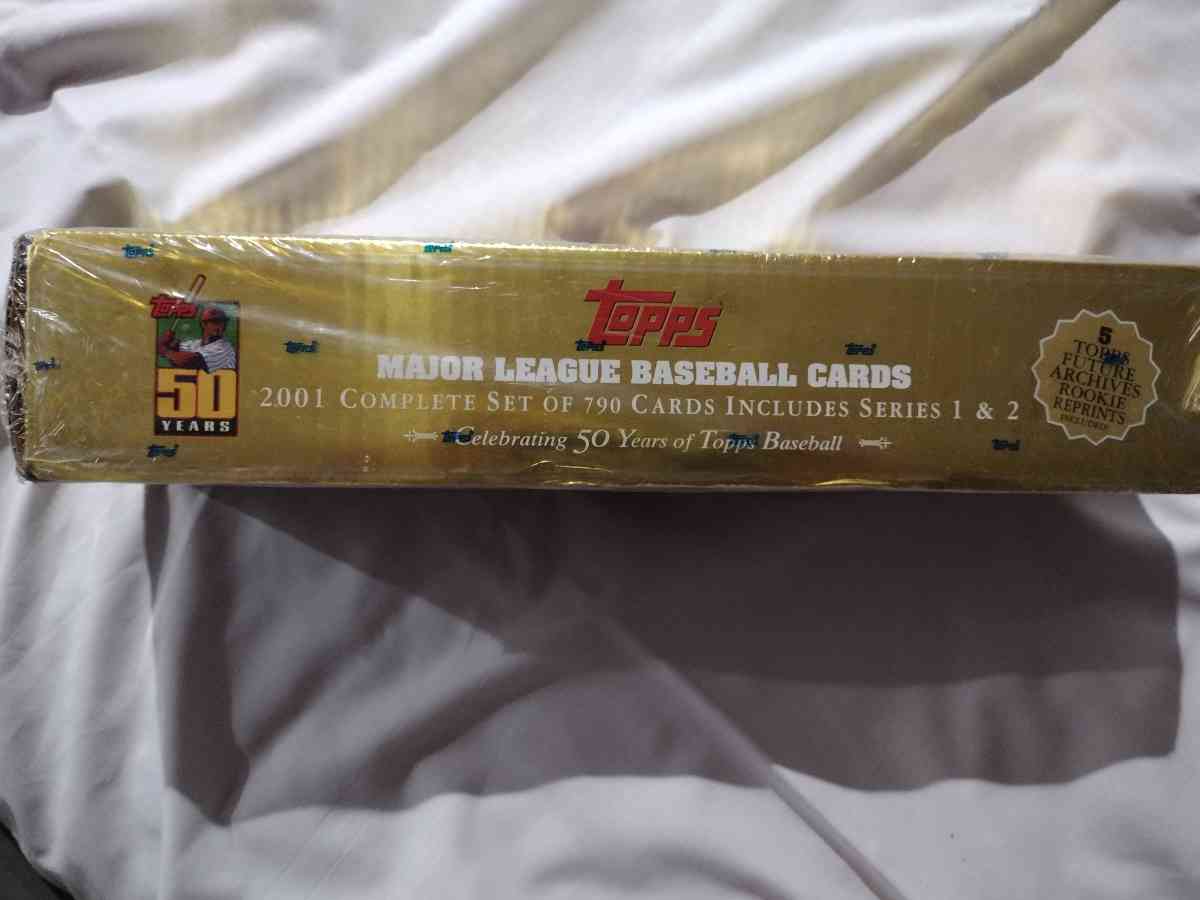 Topps 2001 Major League Baseball Cards Series 1  2 Sealed Bo