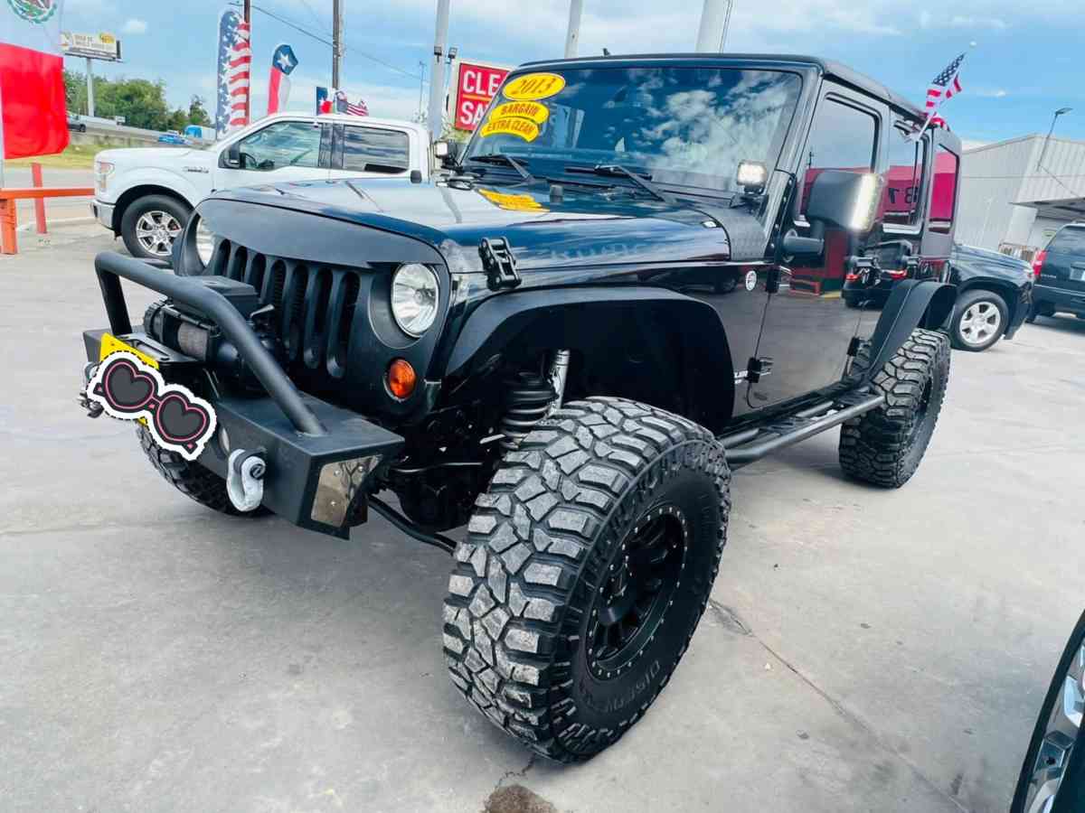 2013 Jeep Wrangler Unlimited 95k millas