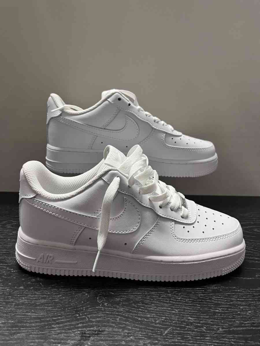 Air Force 1 women sz 7
