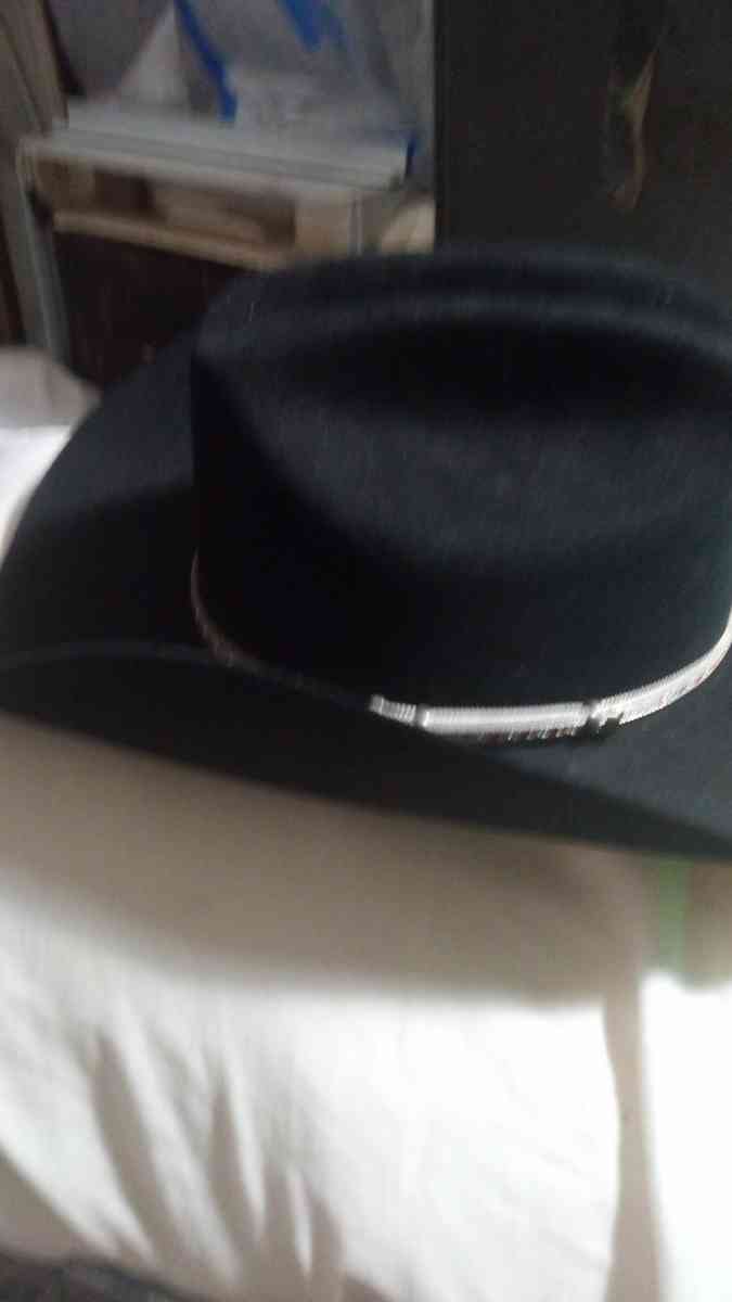 La suetre charra 1000x limited edition