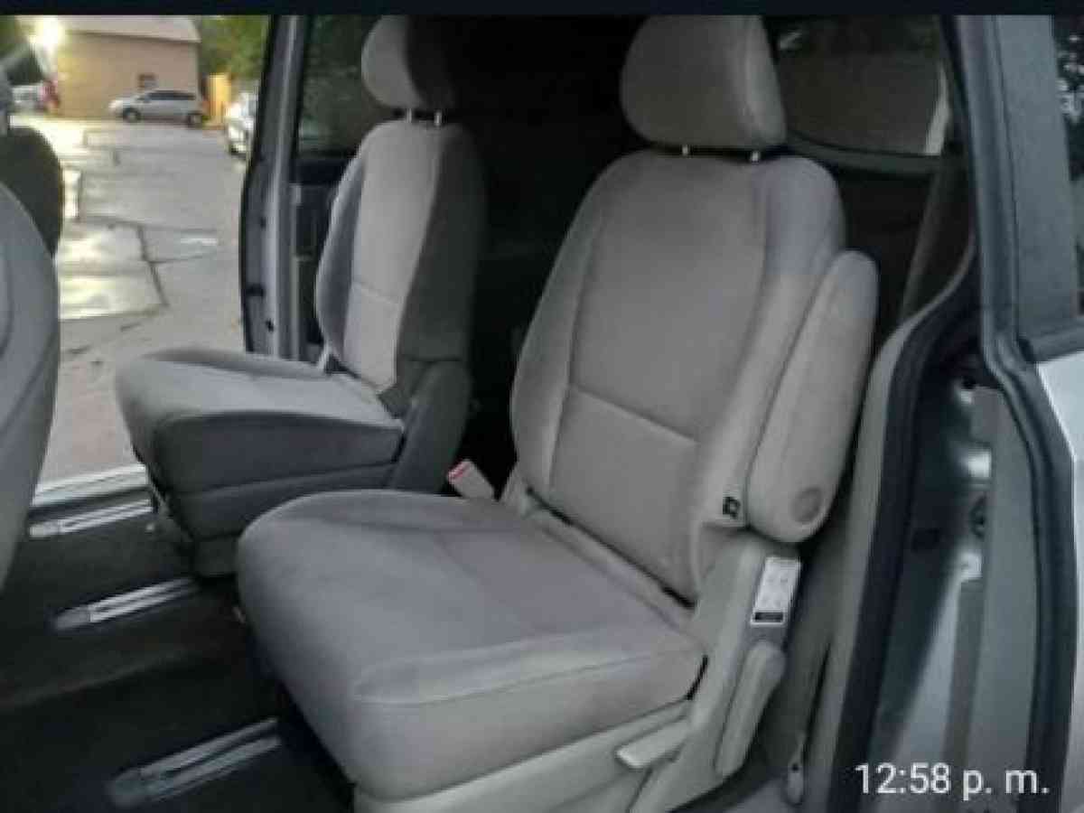 2016 Kia Sedona LX 90 k millas