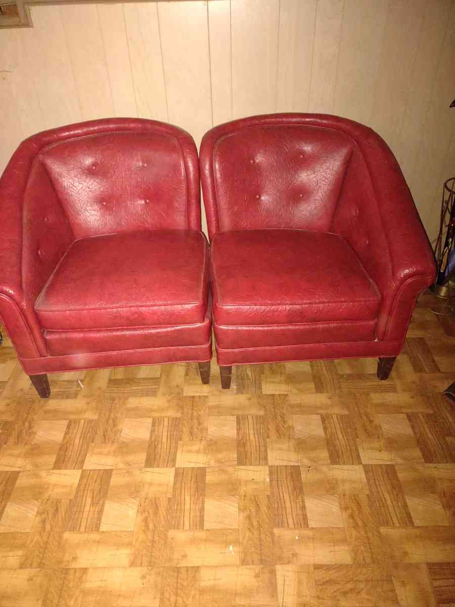 beautiful leather chairs