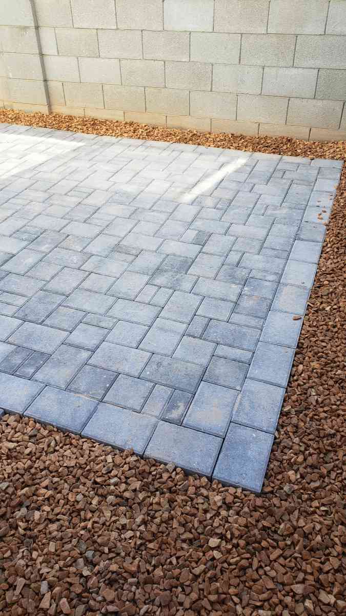 instalation Pavers Grass Travertine