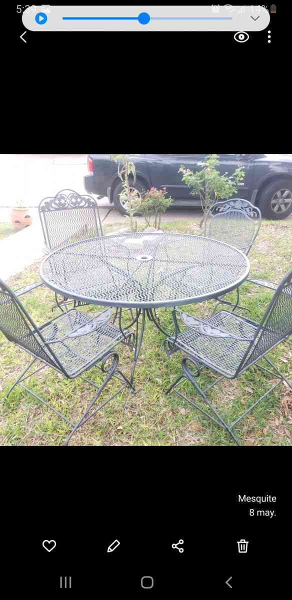 Mesa de patio con sillas Mesedoras  Sale