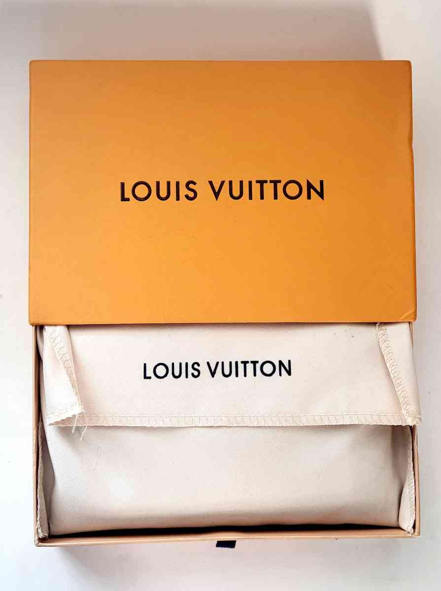 3 Purse LV with Box