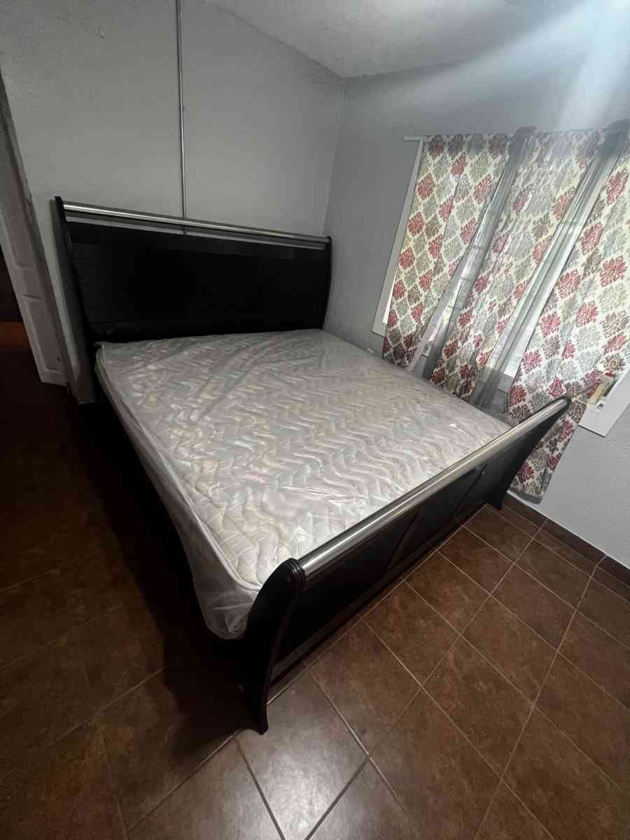 King size bed