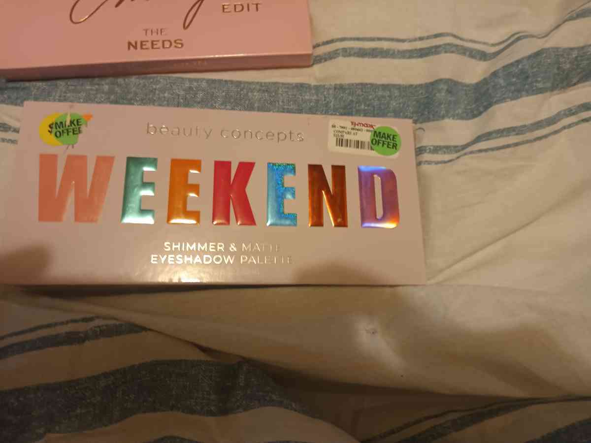 eyeshadow palettes full size four five of them