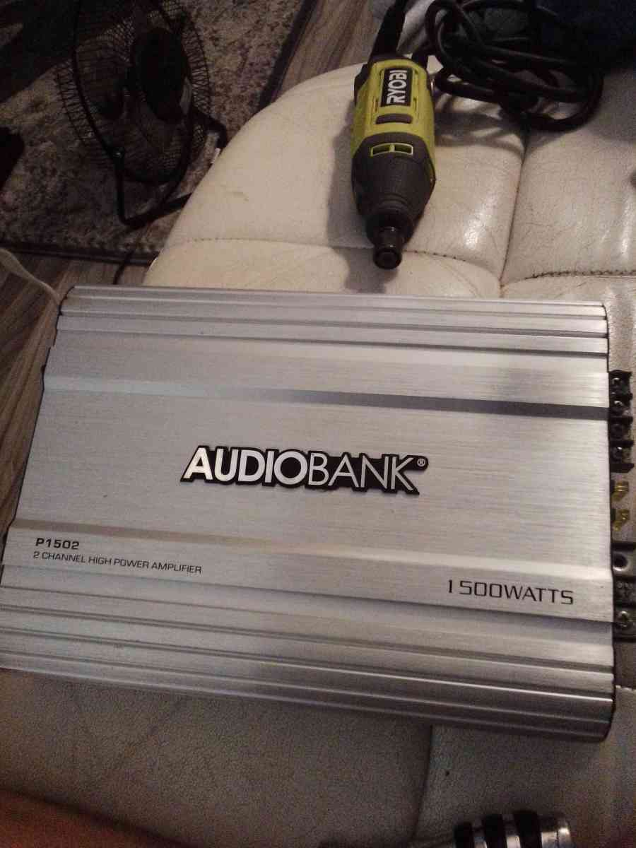 audiomax 1500 watt amp