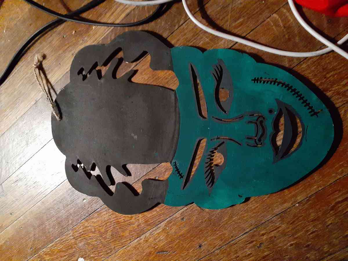 wooden wall decor of Frankensteins wife