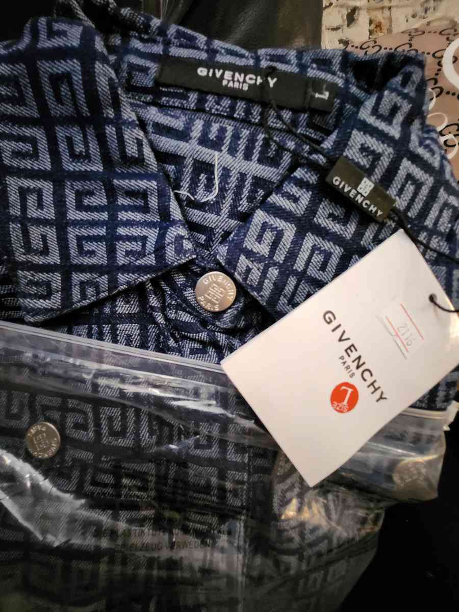 Givenchy set large