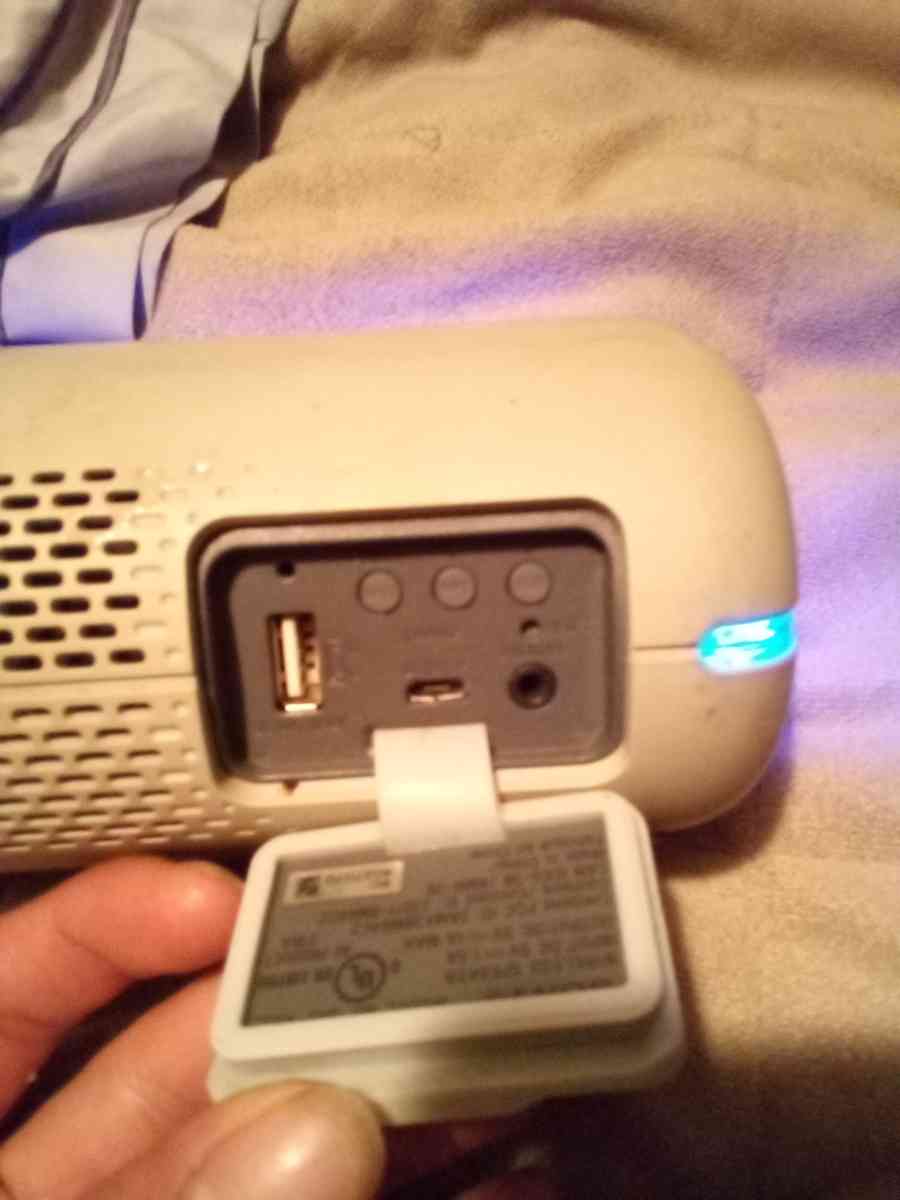 Sony wireless speaker model number SRSXB32