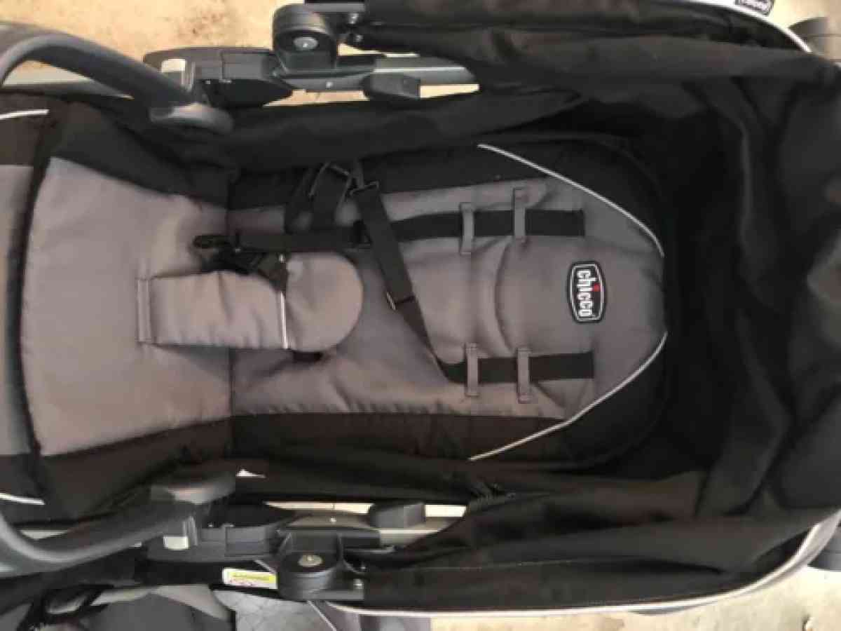 Chicco travel system car seat base an stroller