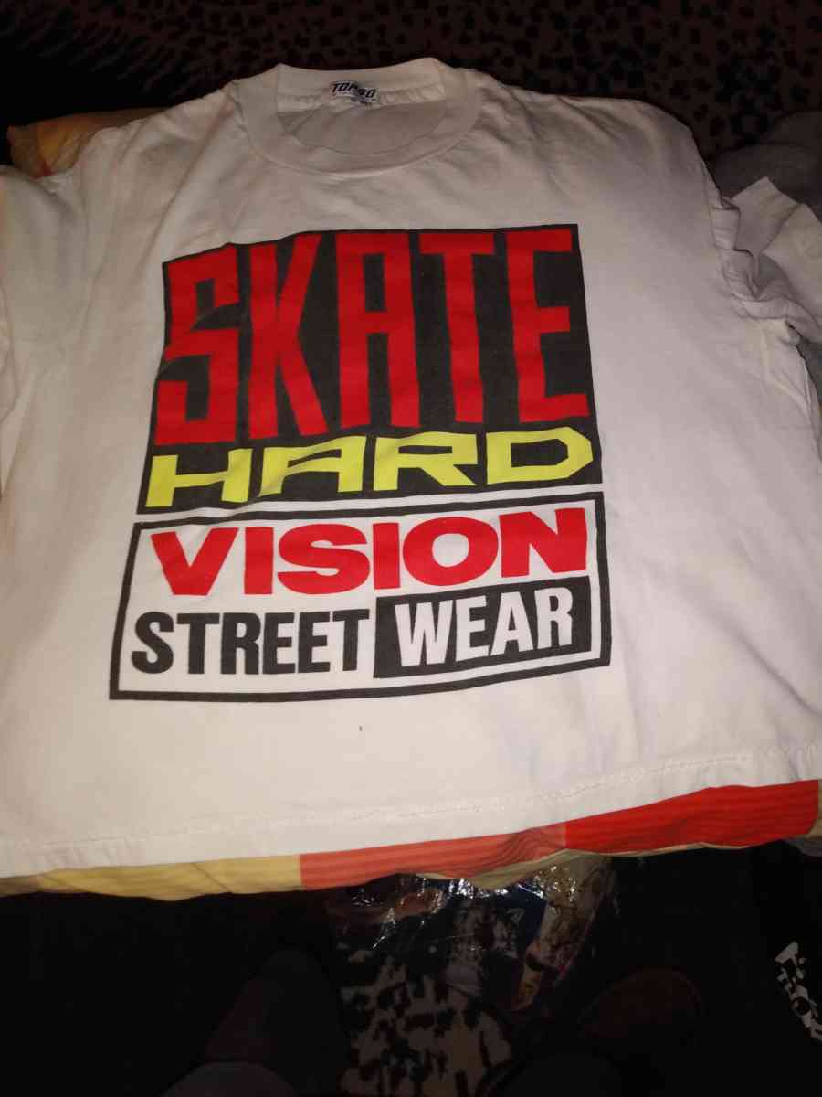 VISION STREET WEAR T SHIRT