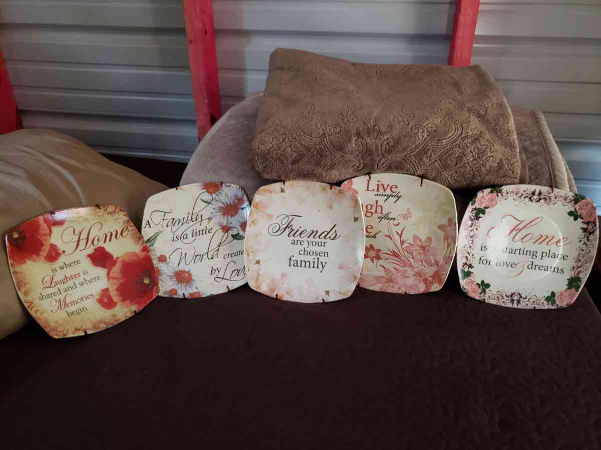 set of 5 decorator small wall hanging plates