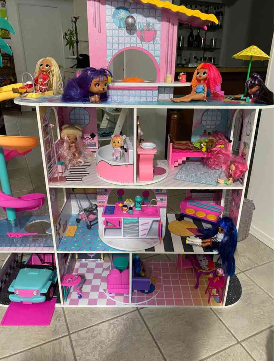 lol doll house