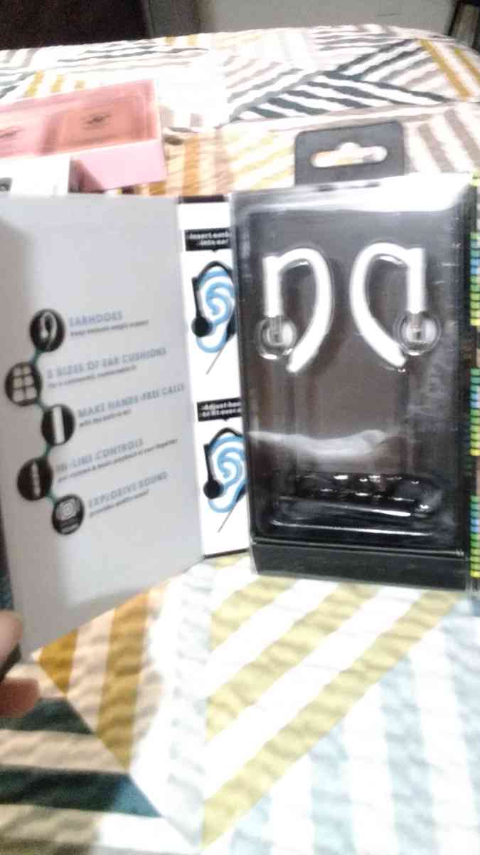 4 sets of head phones