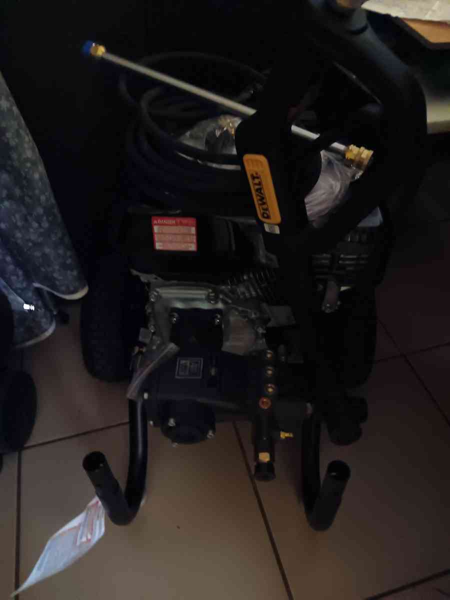 3600 psi pressure washer brand new never been used