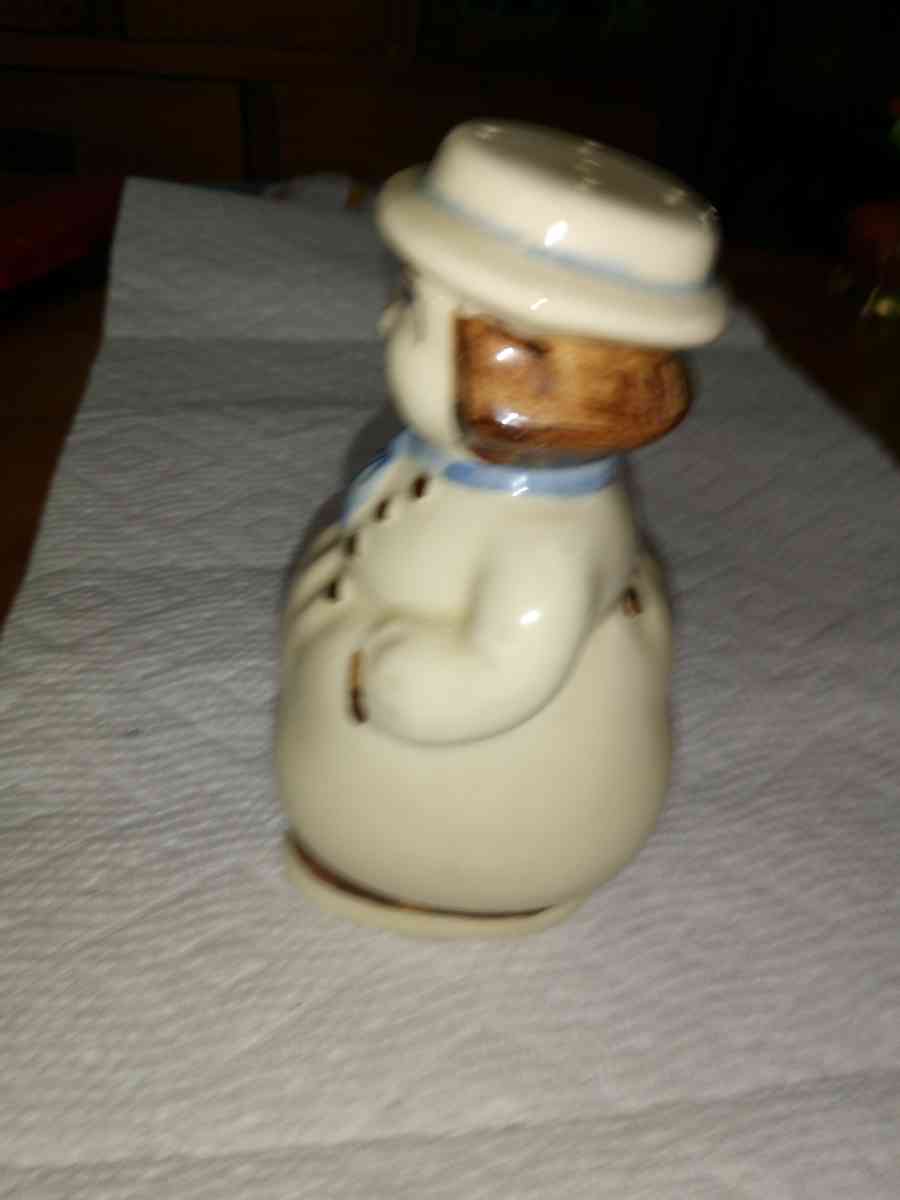 Shawnee Dutch boy Shaker