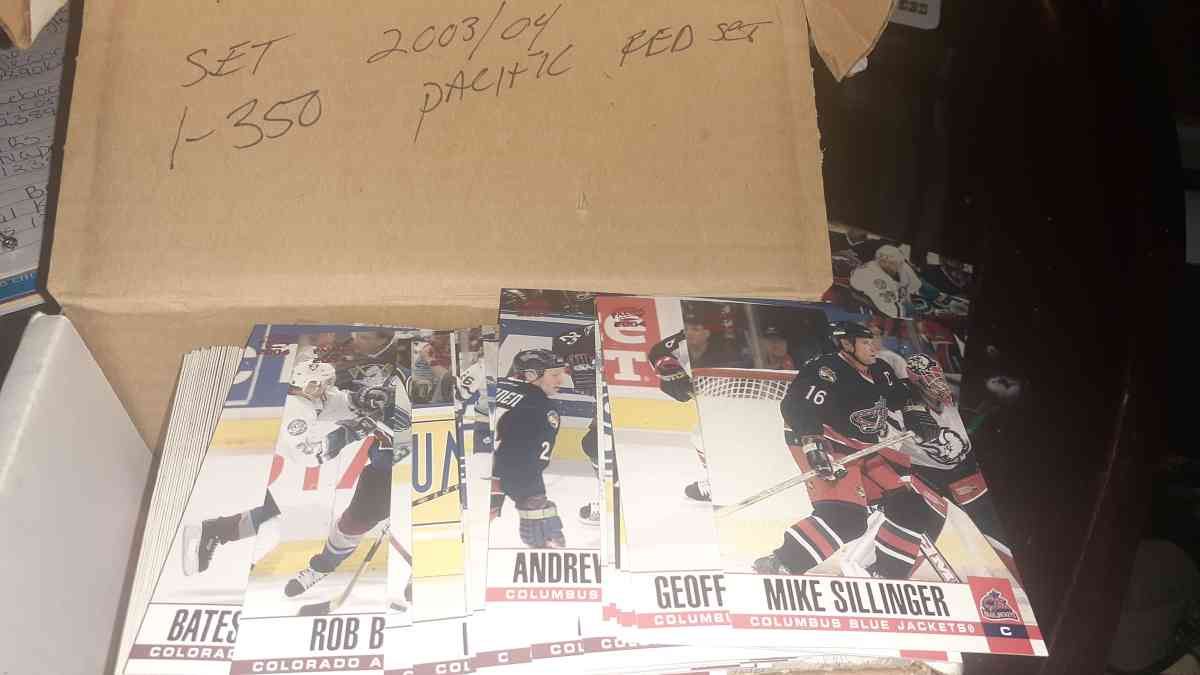 2003 04 Pacific hocky red parallel set