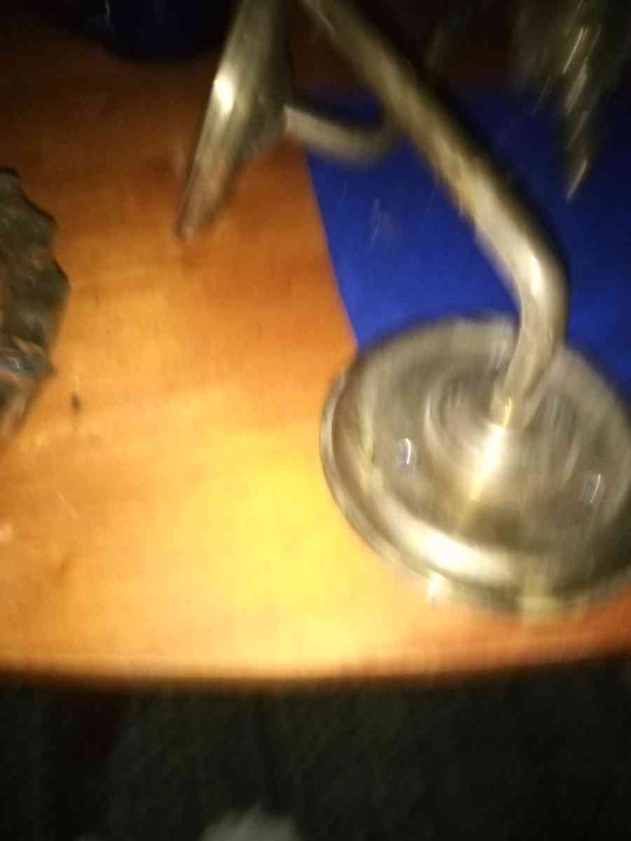 2 Brass wall sconces