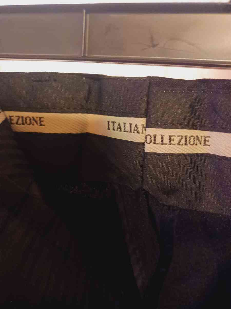 Men pant perry Ellis and Levi jeans and more 38 x32 31x32