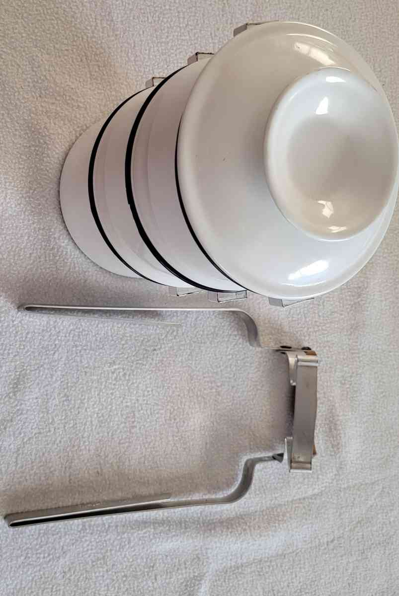 Retro 3 Tiered Enamalware Lunch Carrier