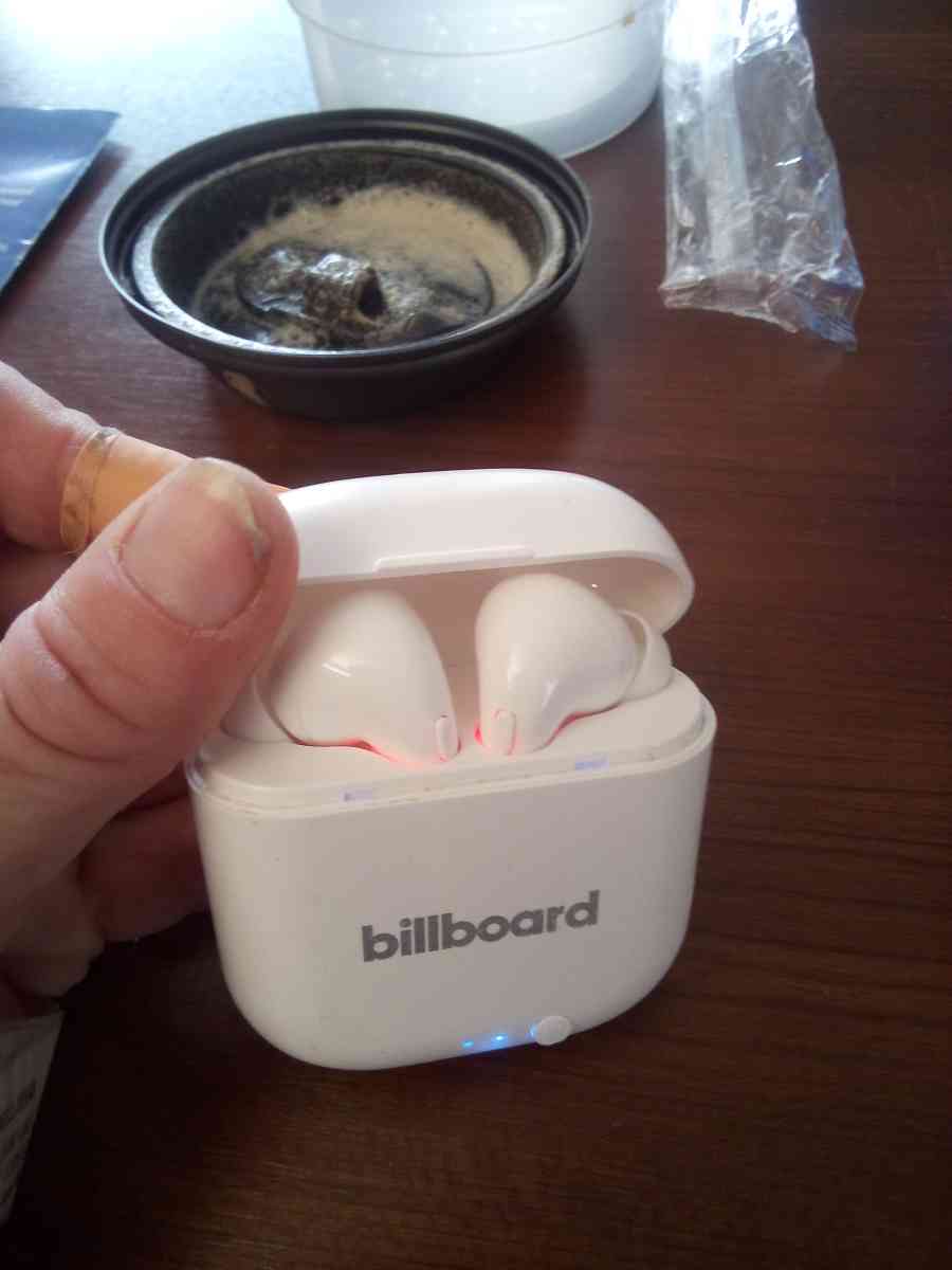 Billboards Bluetooth headphones