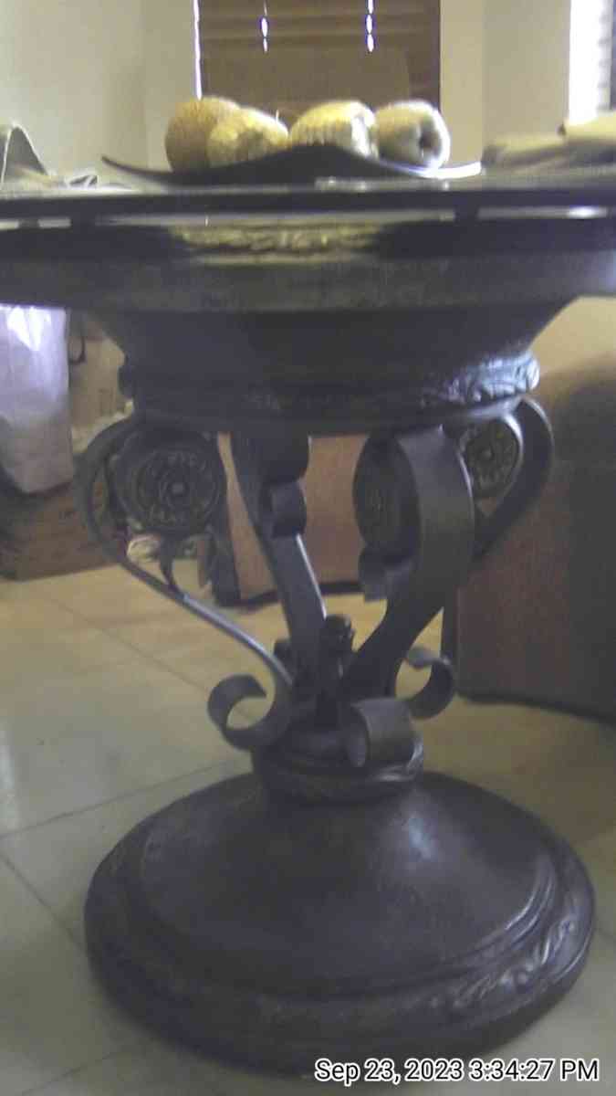 Dinning Table With 6Chairs