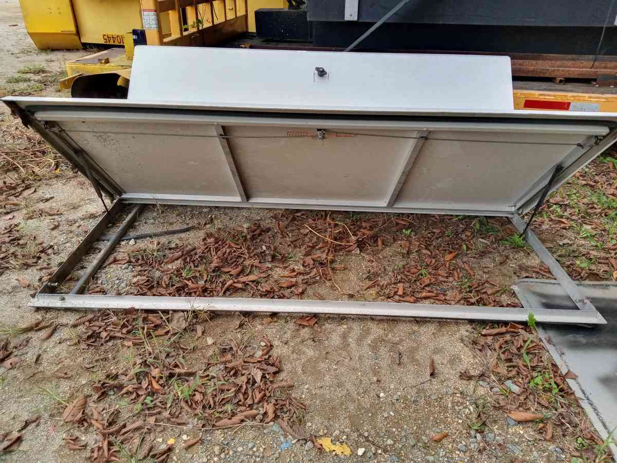 gemtop commercial  bed cover