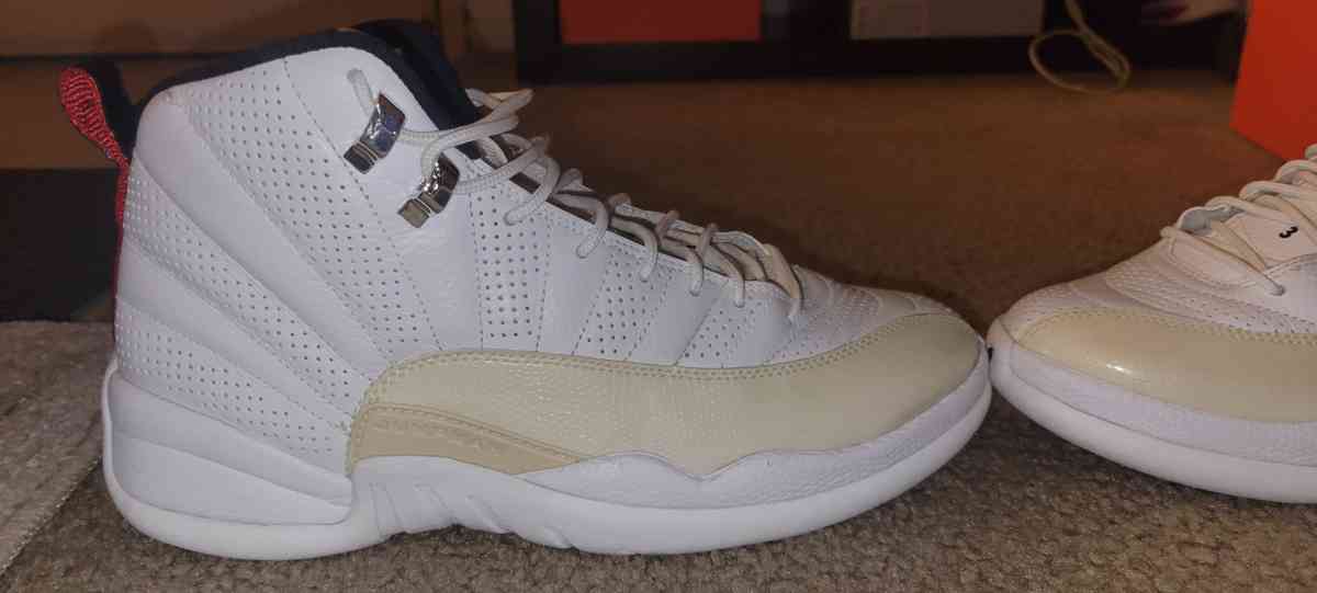 jordands 12s rising sun  used excellent condition
