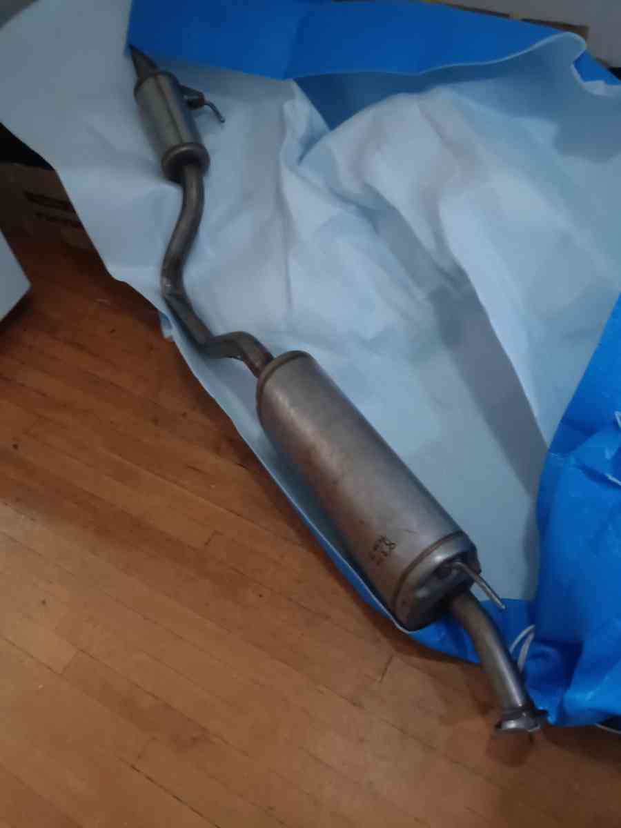 2022 Toyota Highlander complete moffle in excellent conditio