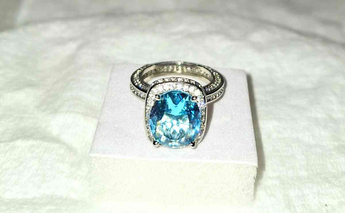 blue Topaz ring size 6 new