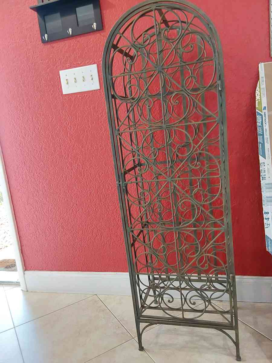 Free standing wine rack 45 bottles Holder Metal vintage
