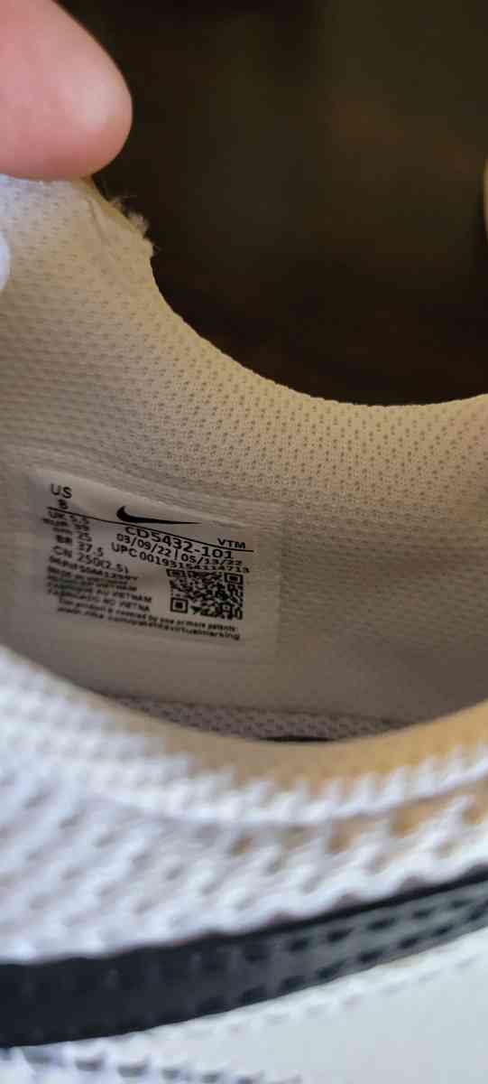 womens Nike Air Max size 8