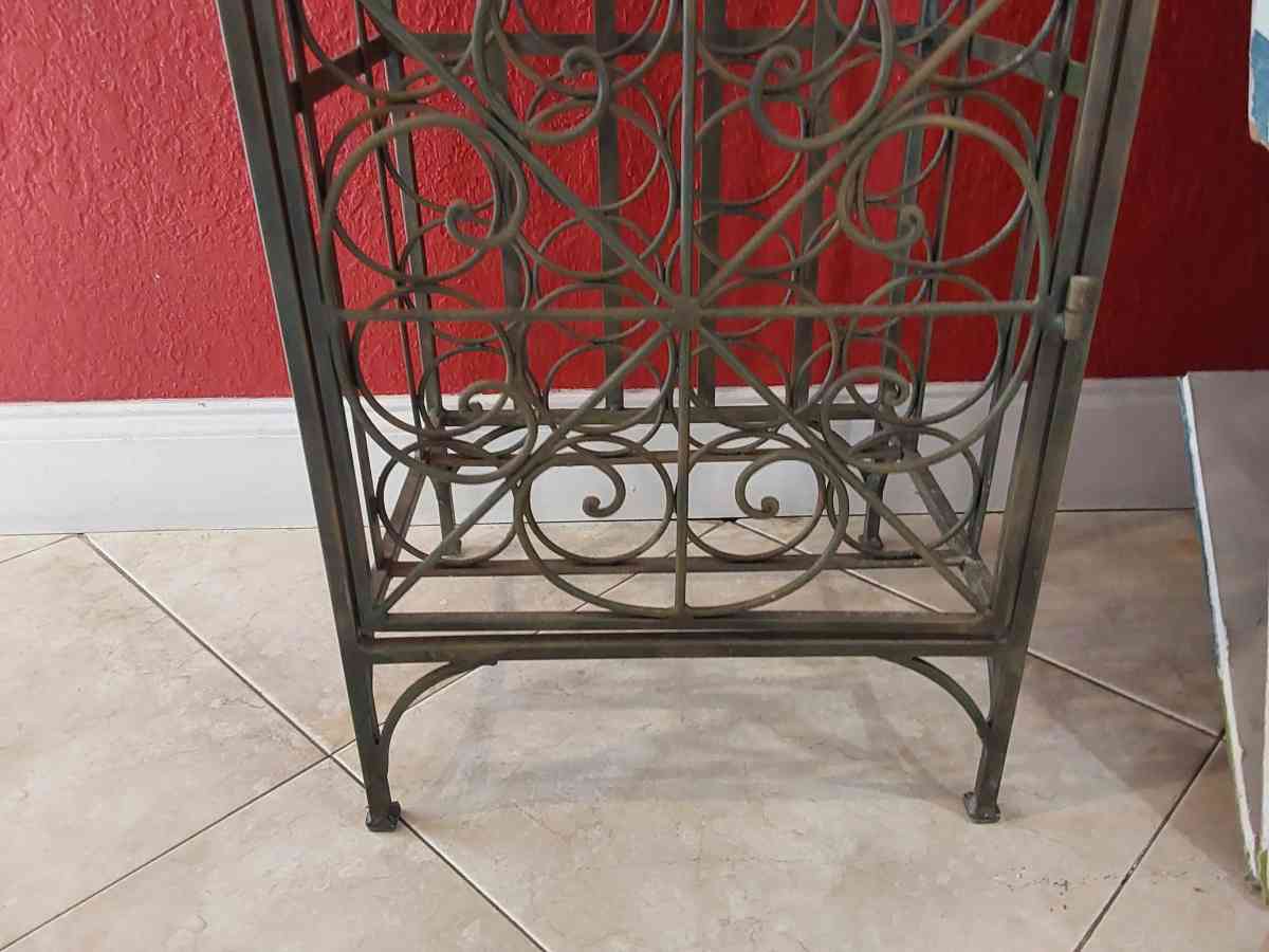 Free standing wine rack 45 bottles Holder Metal vintage