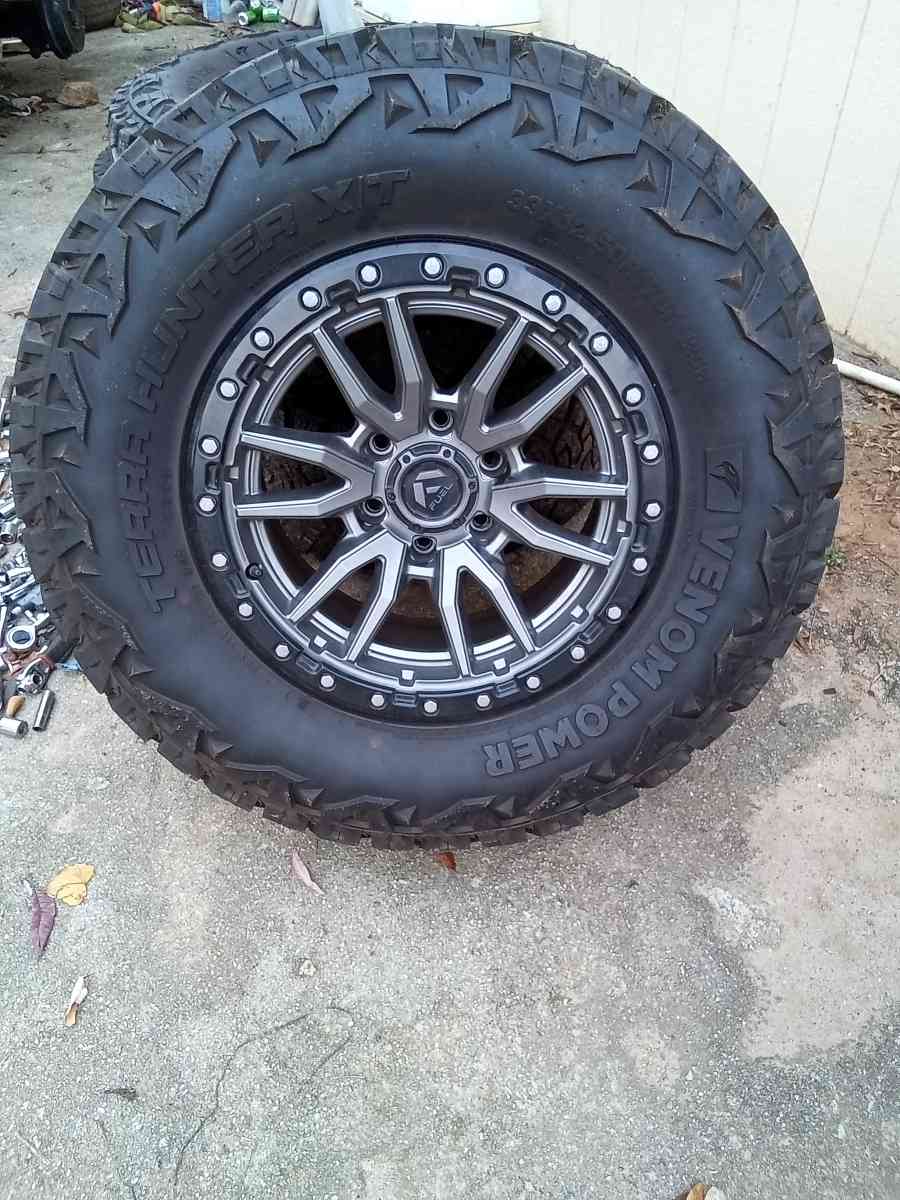 33 in Venom Power tires and 17 in 6 lug fuel rims