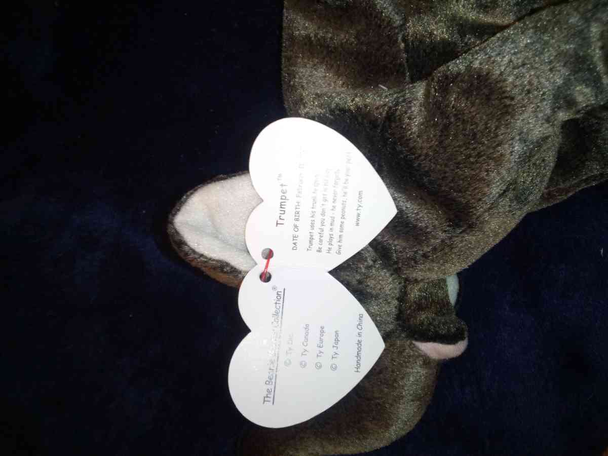 2000 Ty beanie babies Trumpet mint selling collection off
