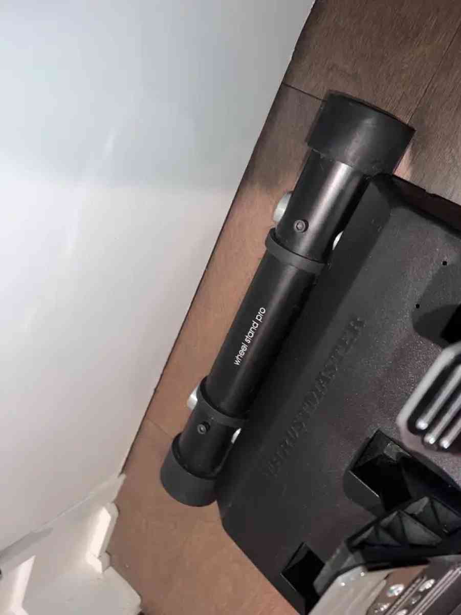 Thrustmaster T150 pro  wheel stand