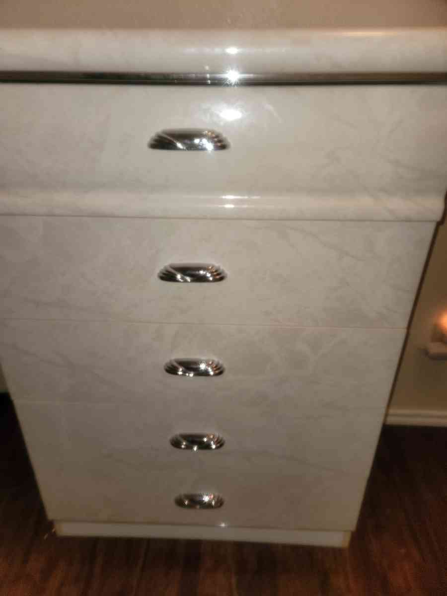 MOVING NEED GONE ASAP